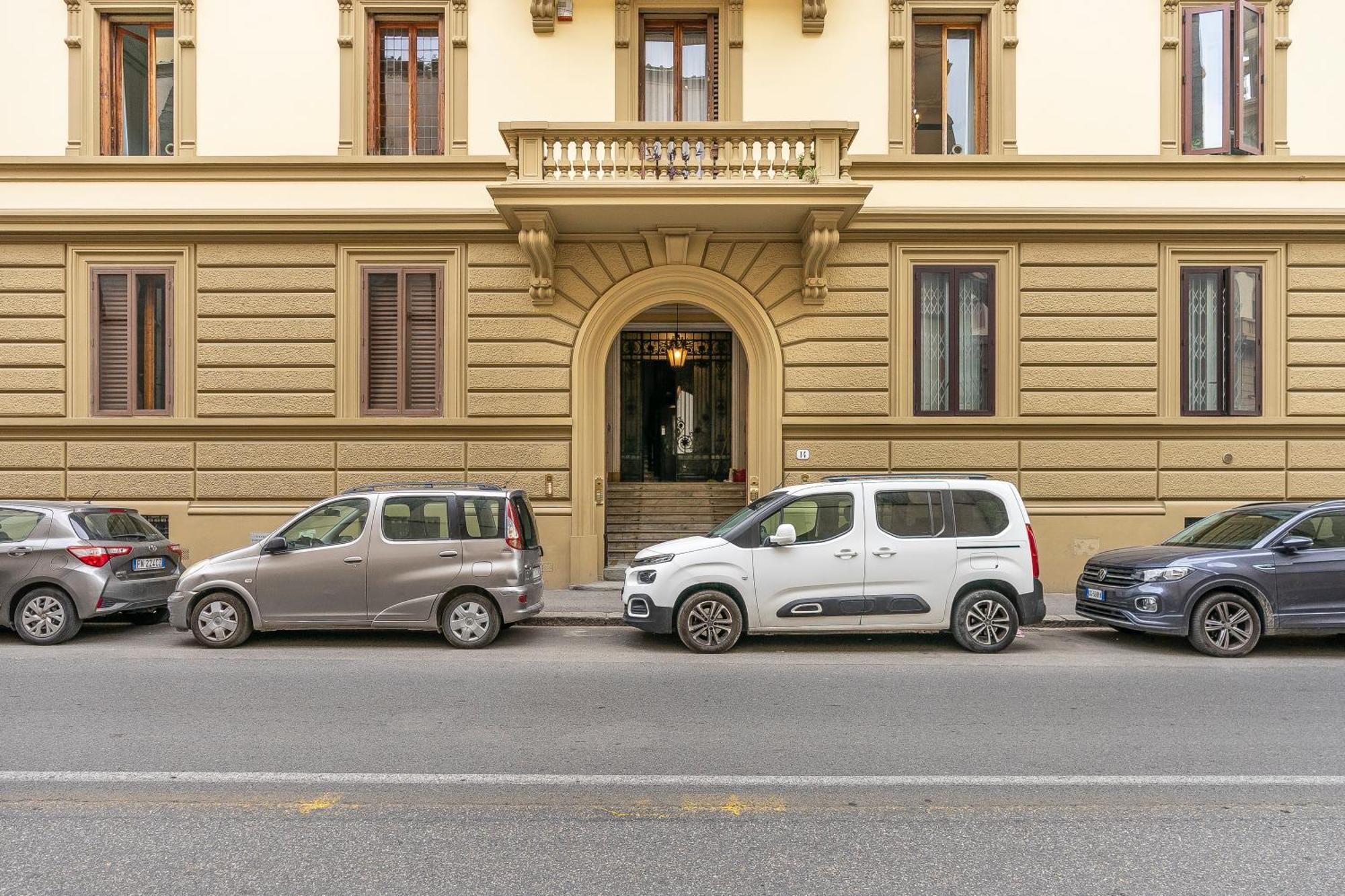 San Marco Black Luxury Con Terrazzo E Parcheggio Su Richiesta Florencia